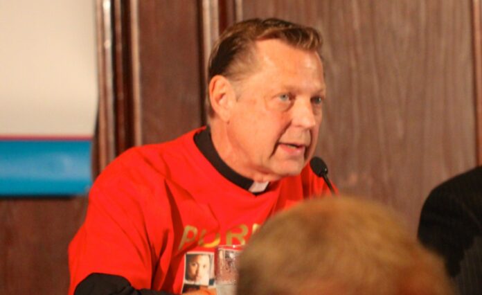 after-abuse-accusation,-fr.-michael-pfleger-says-he’s-‘devastated,-hurt,-angry’ 