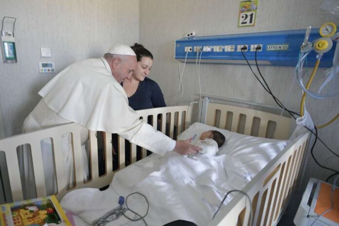 pope-francis:-coronavirus-pandemic-has-‘exposed-inefficiencies’-in-care-of-the-sick