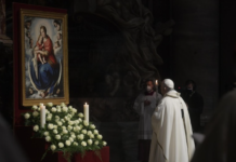 pope-francis-on-feast-of-presentation:-learn-from-the-patience-of-simeon-and-anna