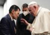 pope-francis-in-iraq-meets-with-father-whose-children-died-as-refugees-in-shipwreck