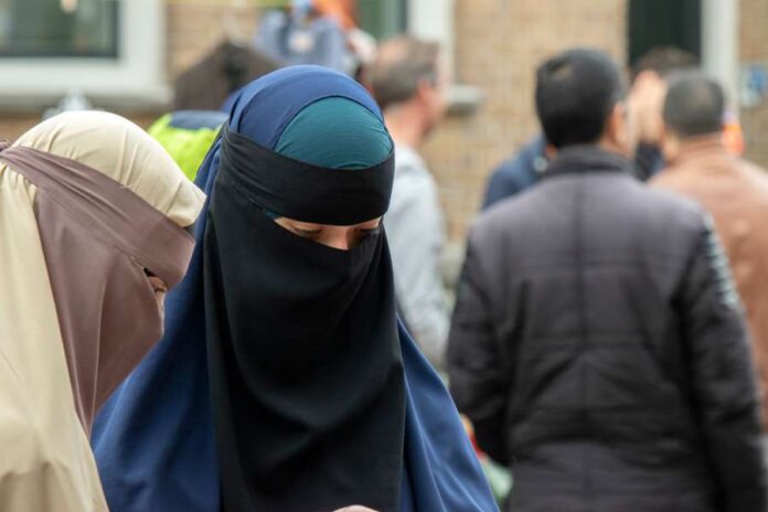 swiss-voters-narrowly-back-ban-on-burqa,-niqab-as-religious-leaders-voice-concern