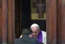 pope-francis:-going-to-confession-is-‘abandoning-oneself-to-love’