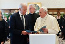 joe-biden-says-pope-francis-told-him-to-‘keep-receiving-communion’