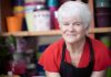 washington-florist-who-declined-to-serve-same-sex-wedding-will-pay-settlement,-retire
