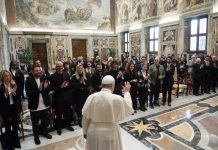 pope-francis-tells-young-adults-to-hold-onto-hope-as-advent-nears