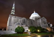 invasive-but-not-illegal?-pro-abortion-light-projection-on-catholic-basilica-part-of-debated-trend