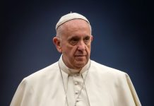 pope-francis-offers-condolences-after-plane-crash-in-china