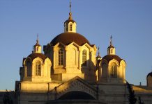 catholic-leader:-pray-for-peace-in-ukraine-before-russian-orthodox-cathedrals-worldwide
