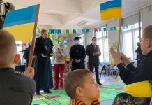 riga-archbishop-visits-ukrainian-child-refugees