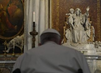 pope-francis-prays-rosary-for-peace-in-ukraine-and-around-the-world