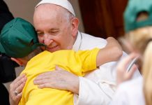 boy-asks-pope-francis:-‘can-you-come-to-ukraine-to-save-all-the-children?’