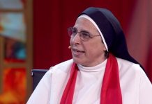 controversial-sister-lucia-caram-and-religion-digital-team-meet-with-pope-francis