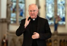 english-bishop-elect-whose-installation-was-canceled-returns-to-ministry